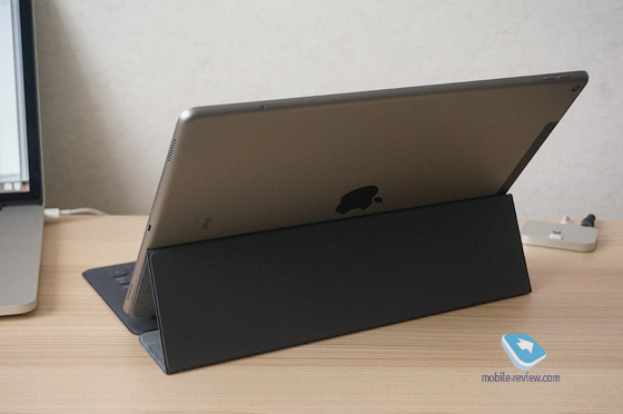 Apple Smart Keyboard  iPad Pro