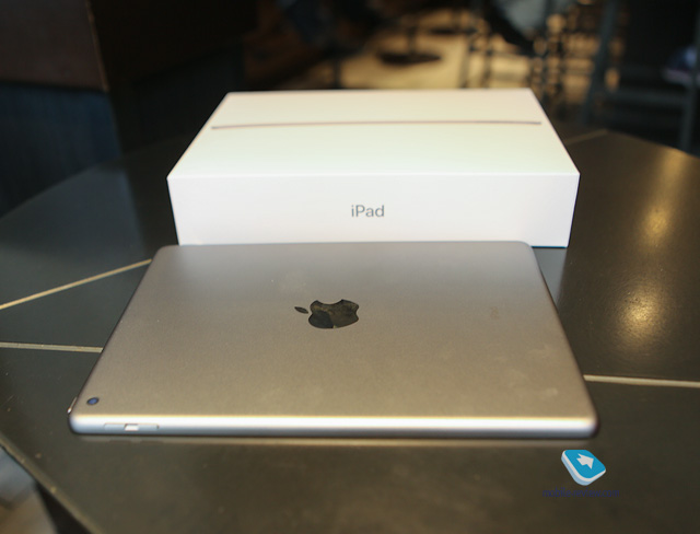 Apple iPad 9.7 (6- , 2018 )