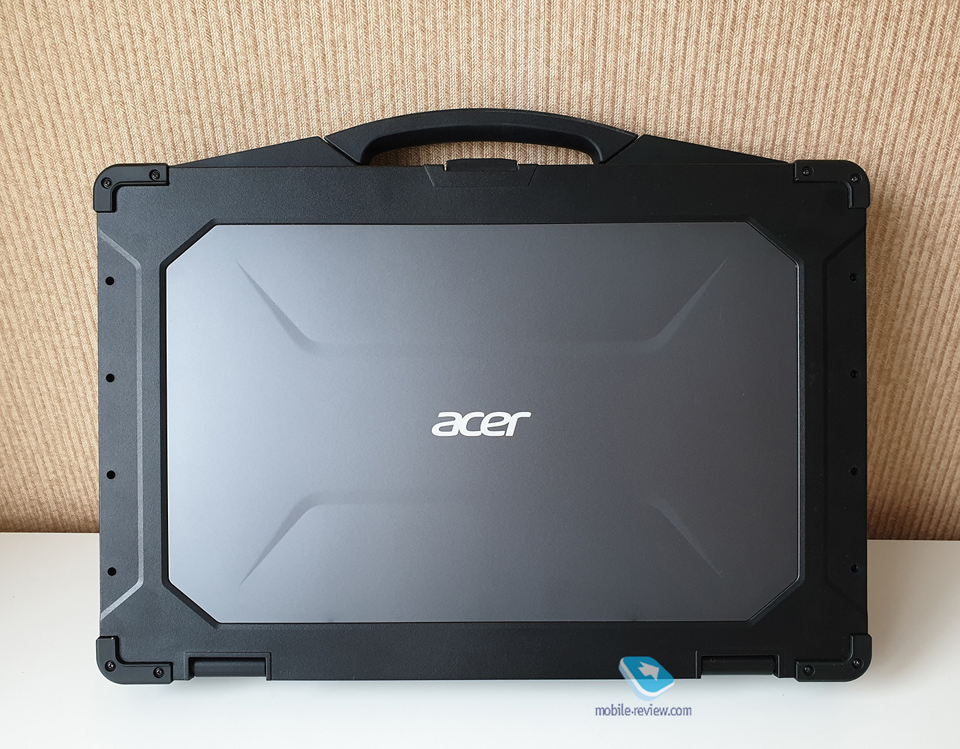   Acer ENDURO N7:   