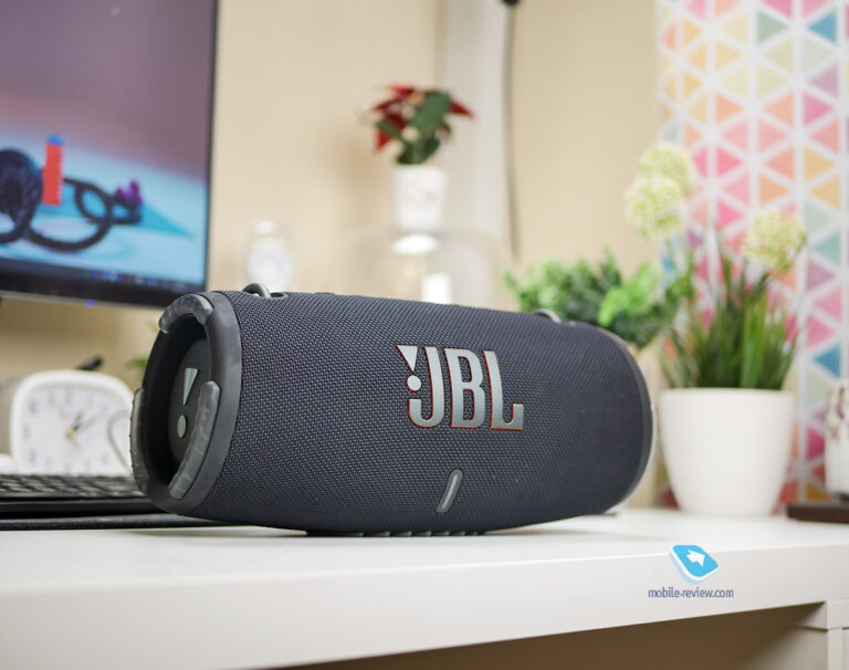 Какие модели jbl могут подзаряжать смартфоны или планшеты