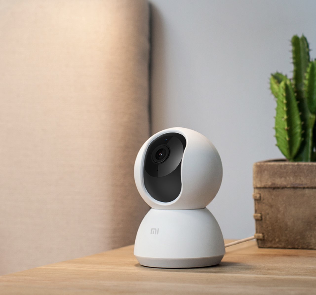 Xiaomi запускает в российскую продажу свою домашнюю камеру Mi Home ...