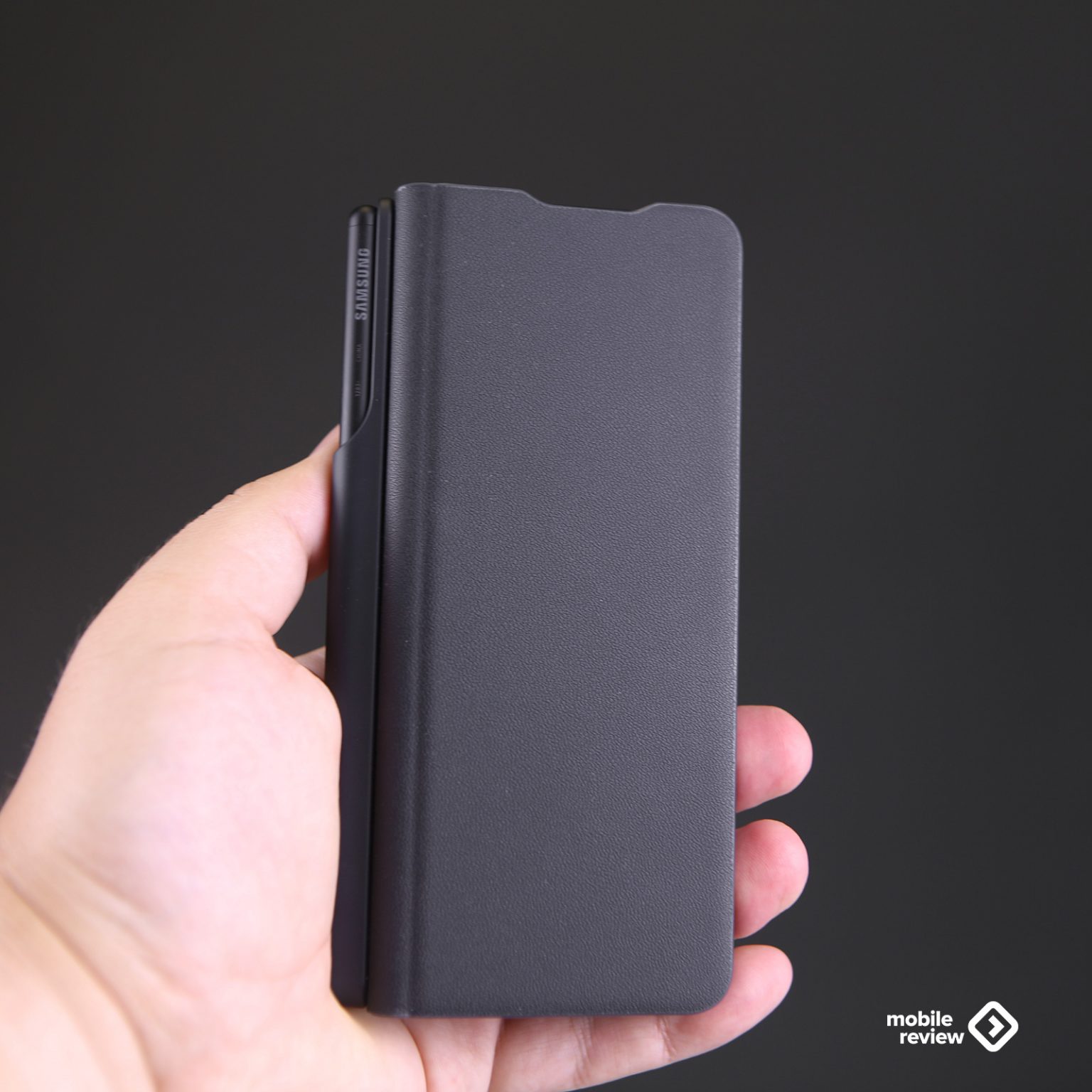 Сравниваем Samsung Z Galaxy Fold4 и Fold3. Стоит ли переходить ...