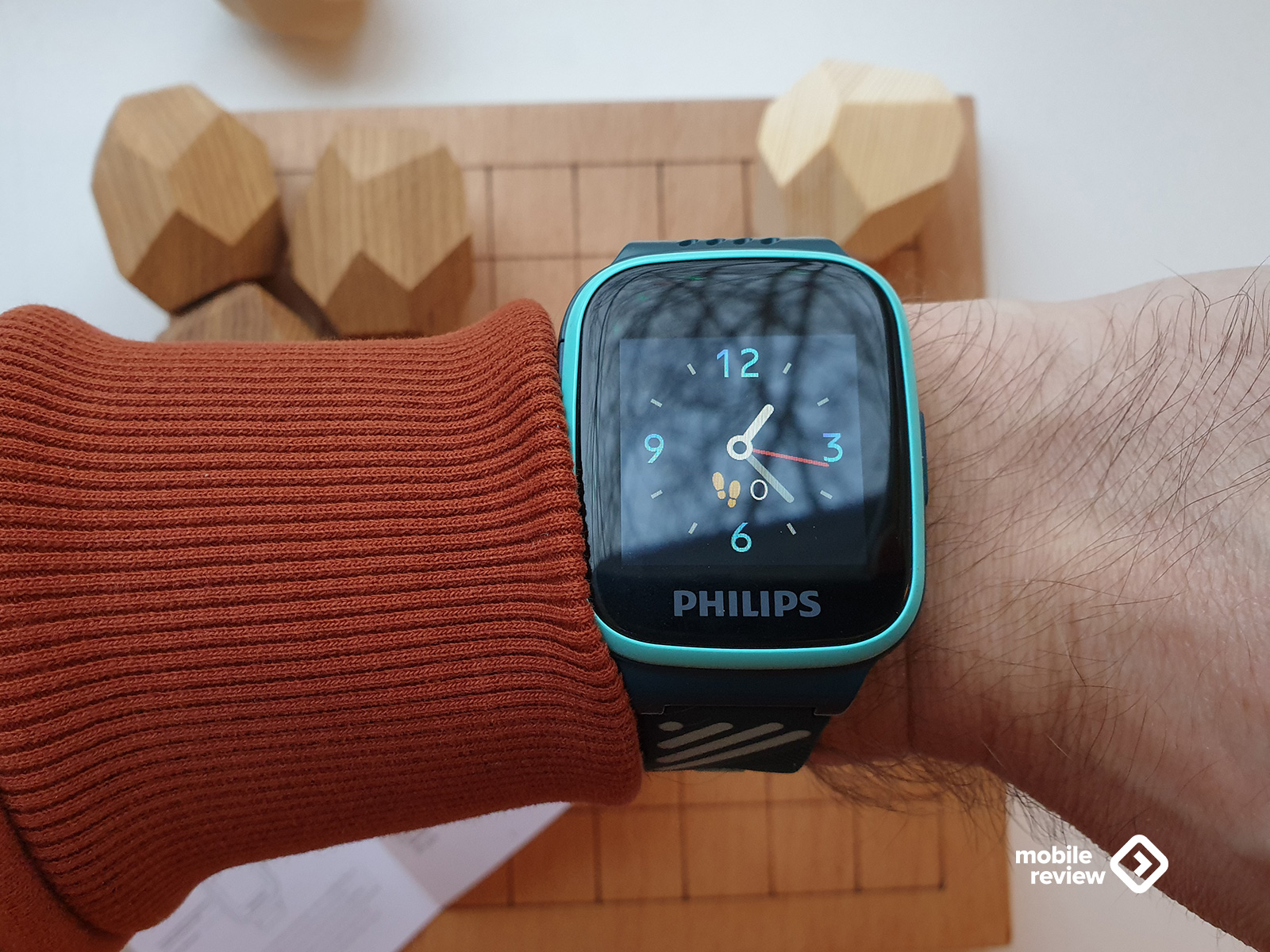 Смарт часы филипс. Смарт часы Philips w200. Детские часы Филипс w200. Часы Philips w200 зеленые. Часы Филипс w200 запчасти.