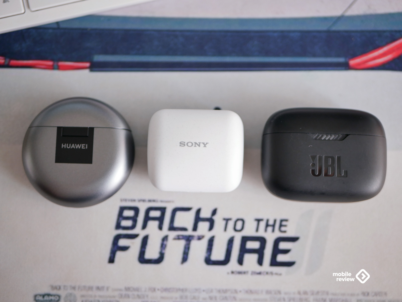Обзор Sony LinkBuds: наушники из будущего, но не для всех