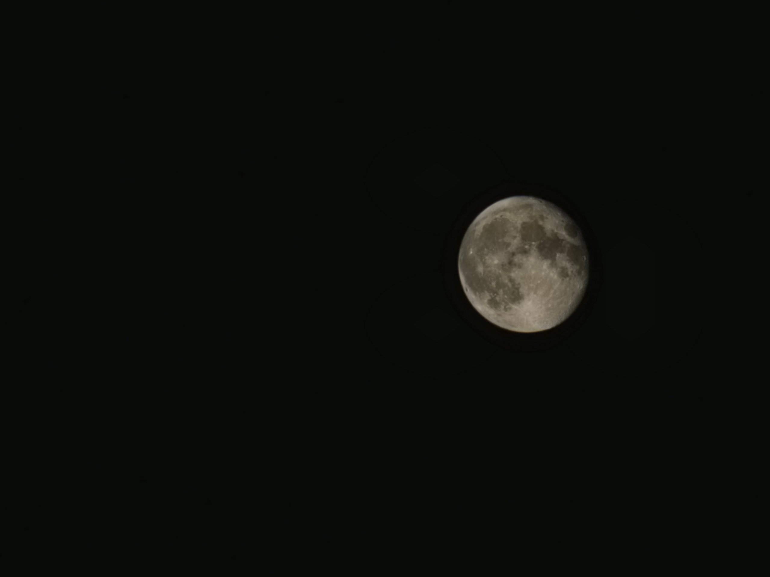 Луна на айфон 15. Фоткаем луну на айфоне. Фото Луны на айфон 14 про Макс. Режим Луна на айфоне что это. Фото Луны из айфона 15.