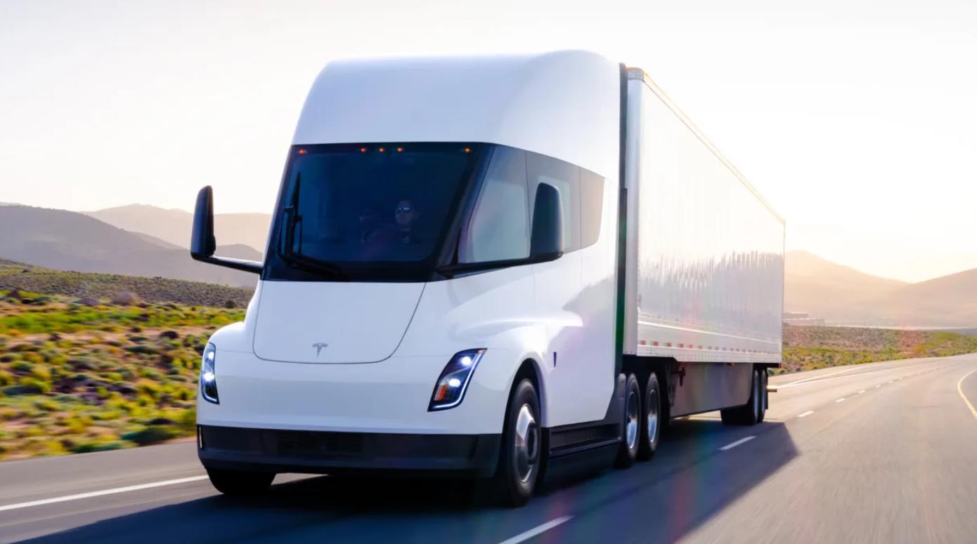 Tesla обещает, что первый грузовик Tesla Semi поступит заказчику уже 1  декабря — Mobile-review.com — Все о мобильной технике и технологиях