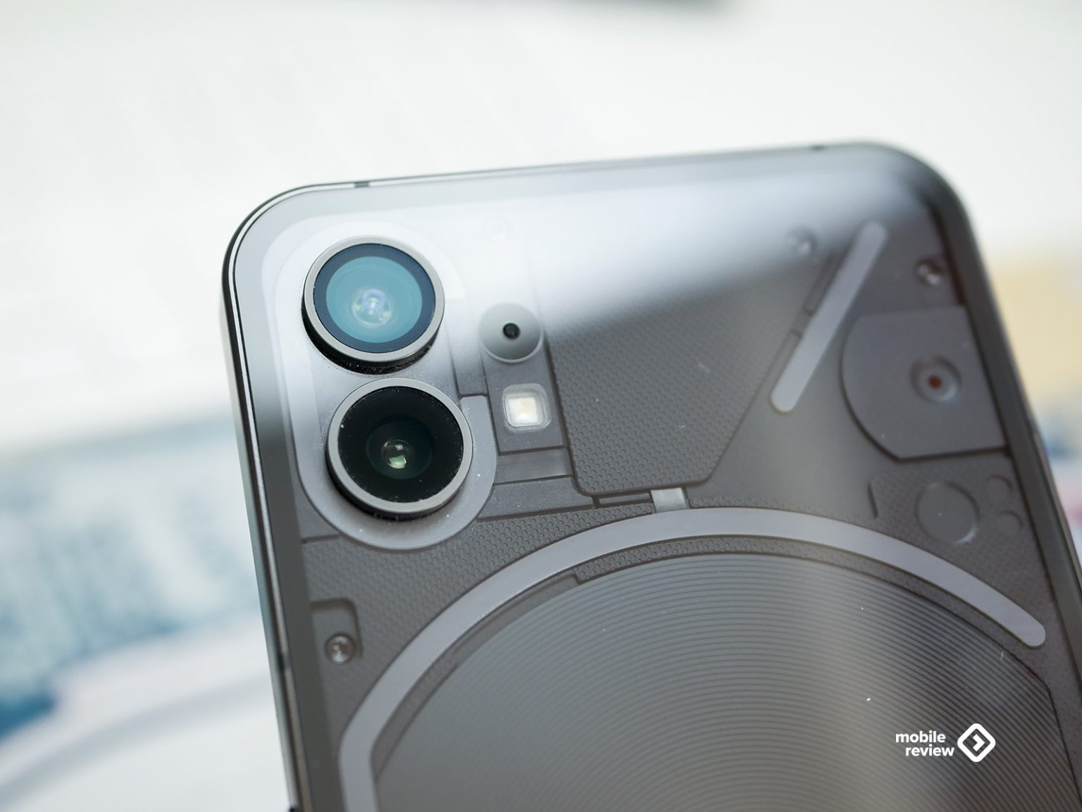 Обзор Nothing Phone (1): оригинально, но со странностями — Mobile ...