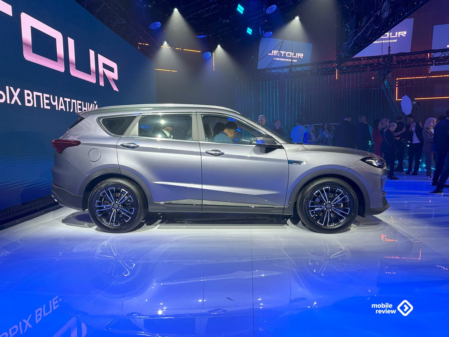 Новый китайский бренд Jetour выходит в Россию с двумя кроссоверами в марте-апреле