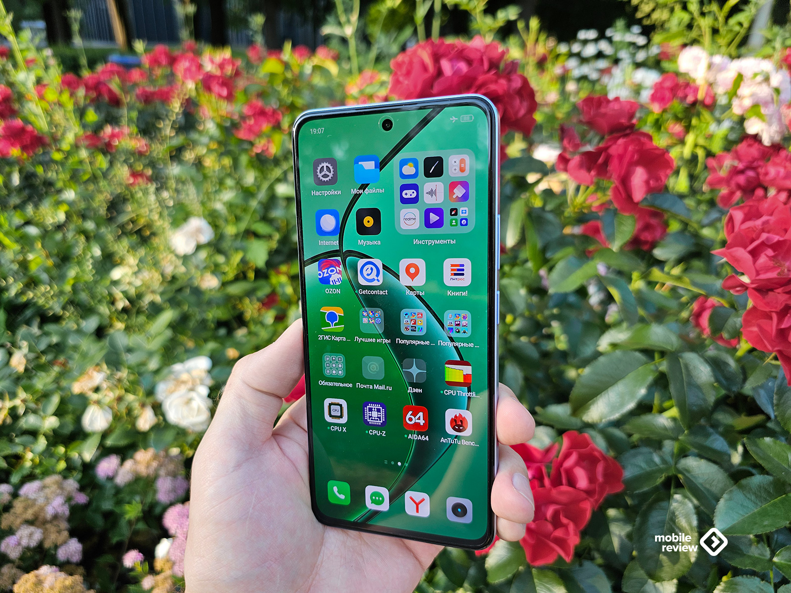 realme 12: претендент на звание главного смартфона этого лета —  Mobile-review.com — Все о мобильной технике и технологиях