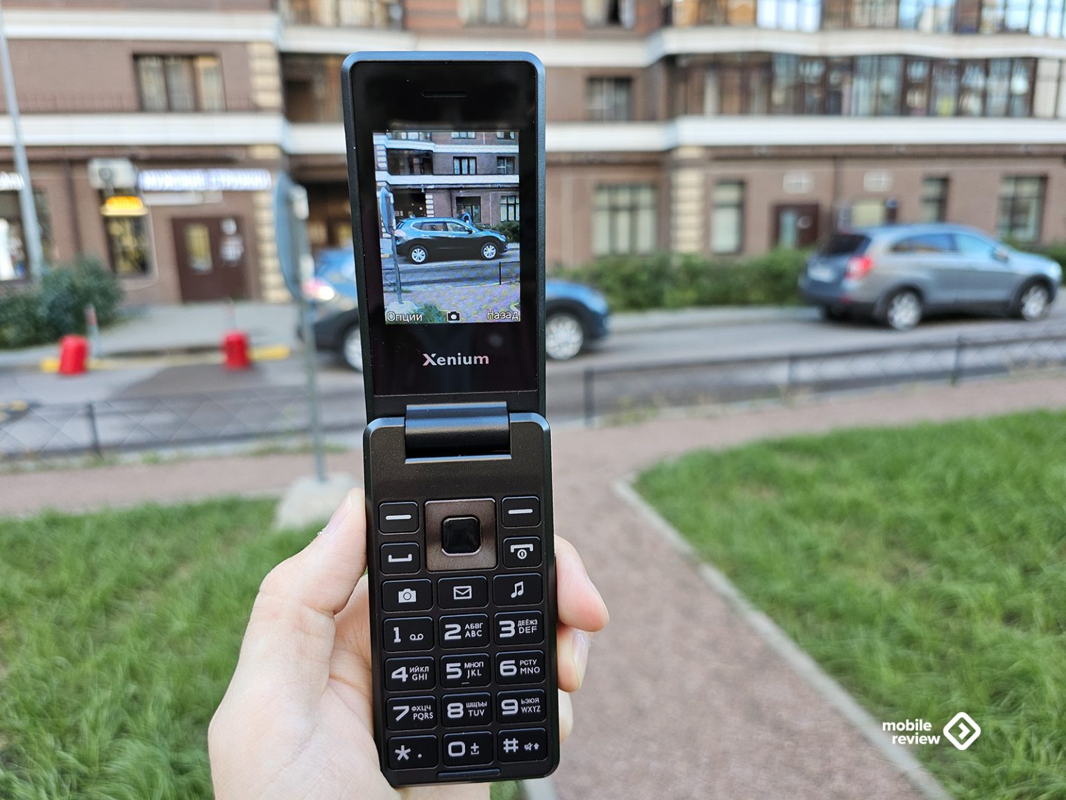 Чем хороша «раскладушка» Xenium X600: стоит ли покупать — Mobile-review ...