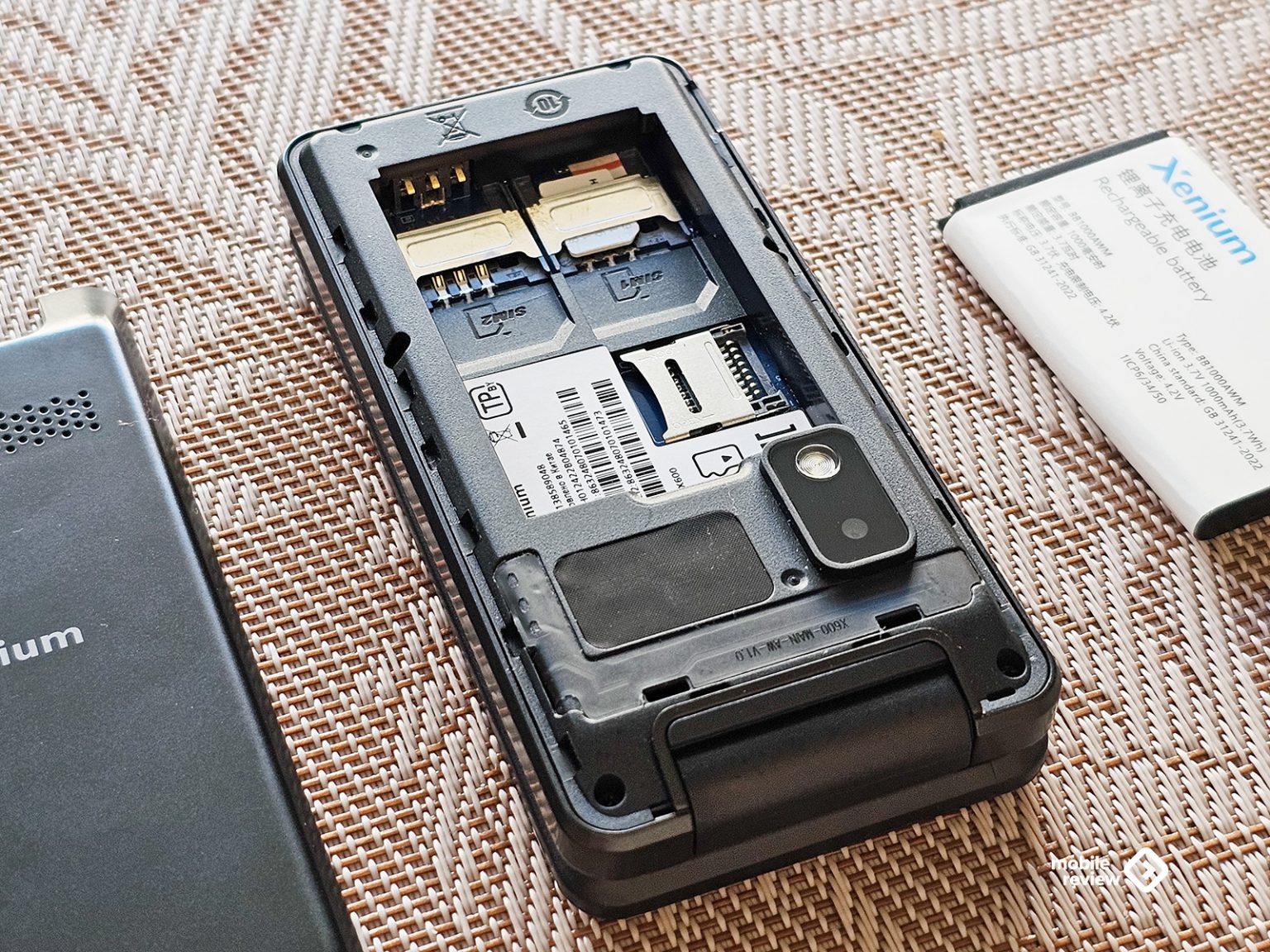 Чем хороша «раскладушка» Xenium X600: стоит ли покупать — Mobile-review ...