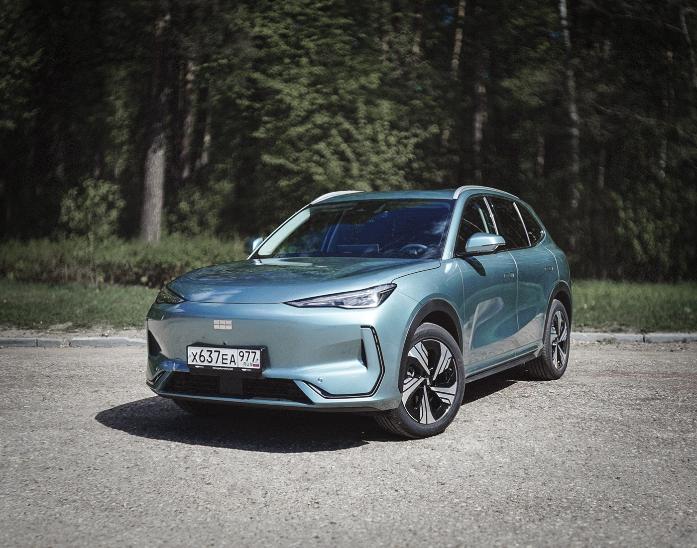 Первый тест Geely EX5. Электрический кроссовер для города