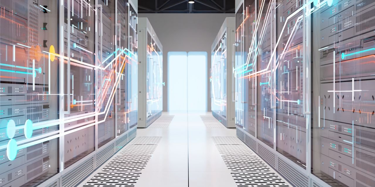 Пятница будущего: нейросеть помогает управлять страной, а США локализует производство iPhone