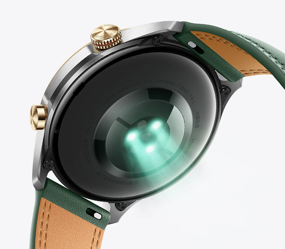 Ключевой особенностью часов является новая система датчиков Lingtong