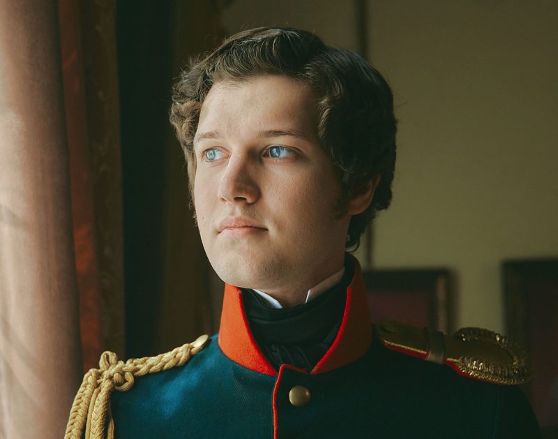 12 хороших и 3 спорных сериала, которые стоит смотреть в сентябре