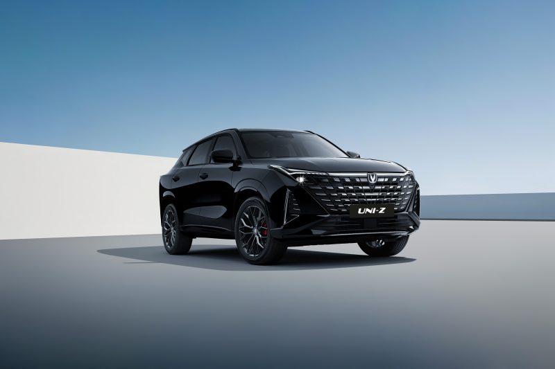 Компания CHANGAN готовит к выходу в России кроссовер UNI-Z