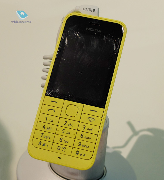 MWC 2014. Nokia 220