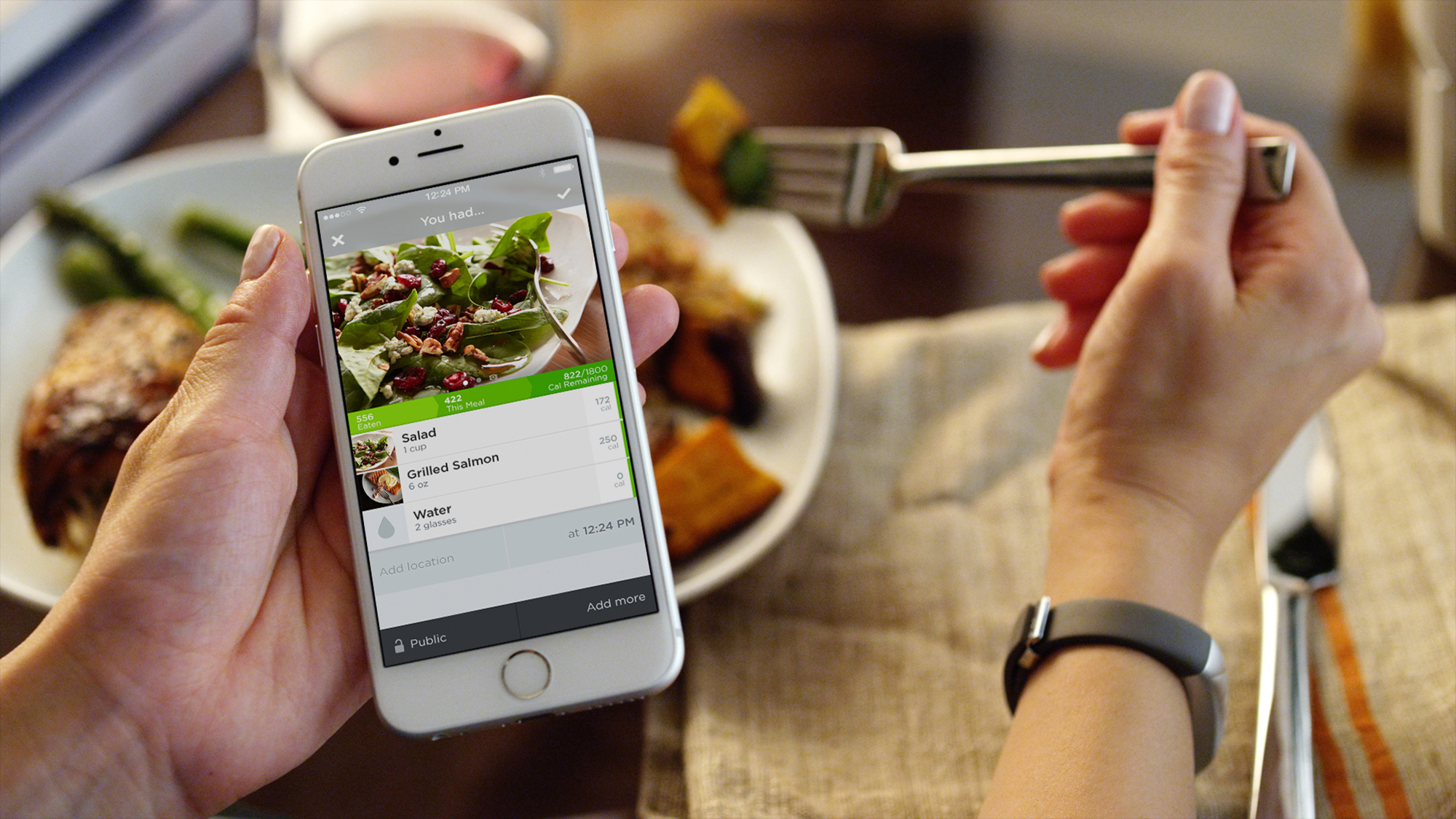 Заказ продуктов по телефону. Мобильное приложение. Мобильное приложение еды. Приложение еда. Еда смартфон.