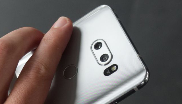 Introducing the LG V30