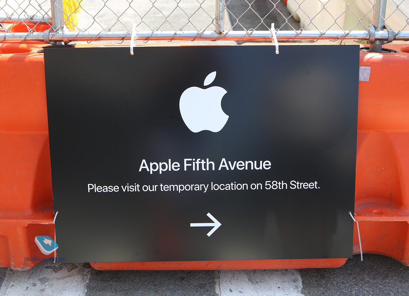 Флагманский магазин Apple на Пятой авеню – клопы, долгострой и непомерные траты