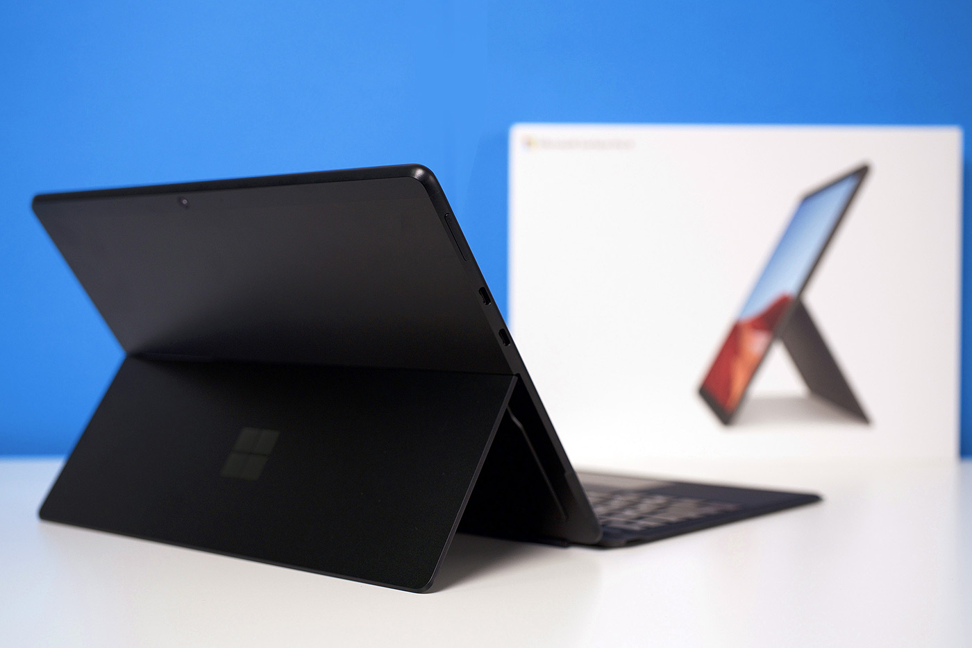 Обзор компьютера два-в-одном – Microsoft Surface Pro X