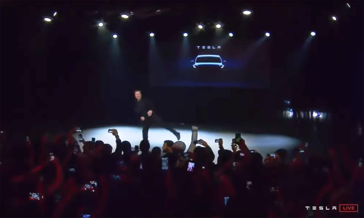 Новая Tesla Model Y и 5 правил от Илона Маска, как провести презентацию так, чтоб вас любили