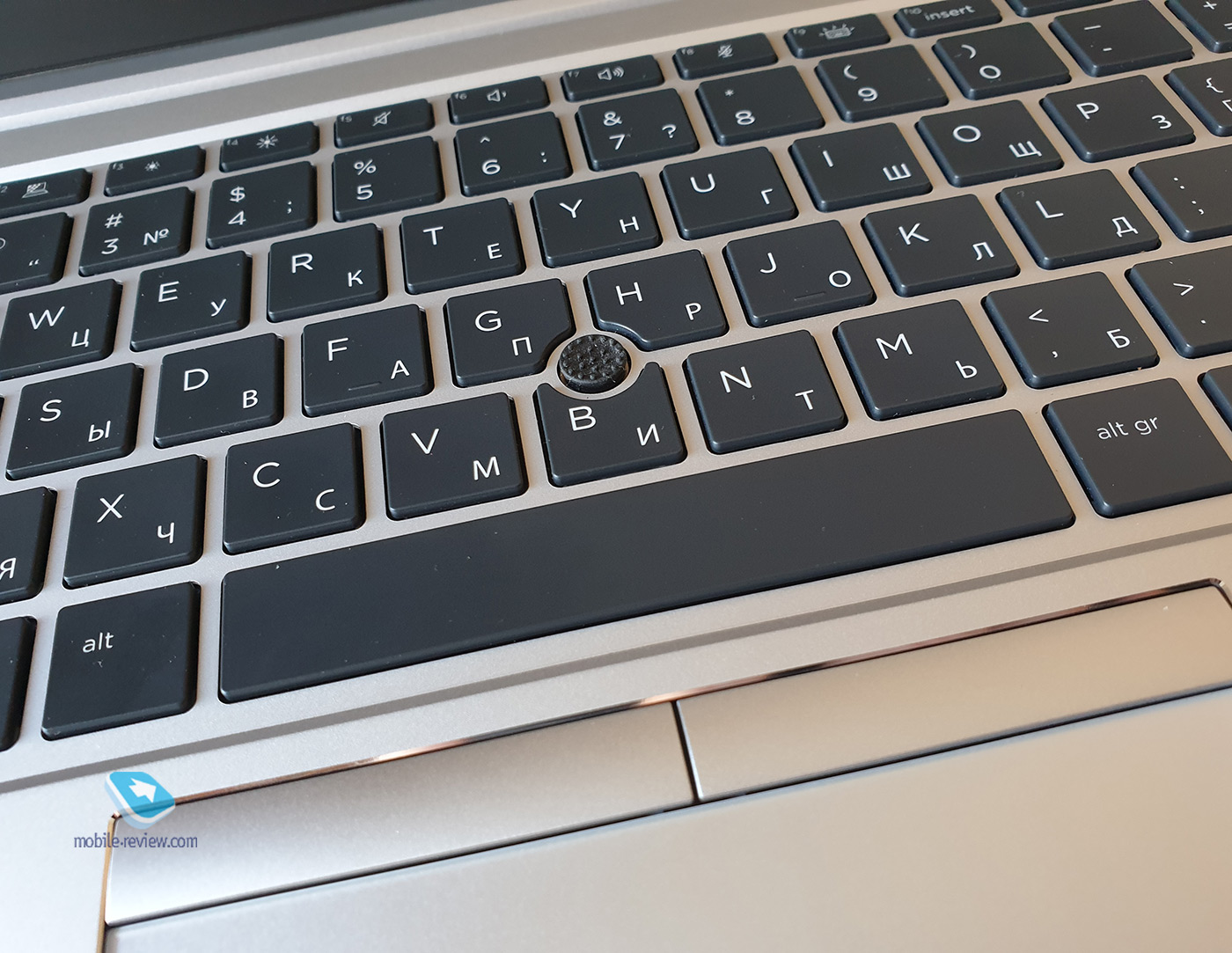 Обзор HP EliteBook 845 G7: главный конкурент для ThinkPad T14s