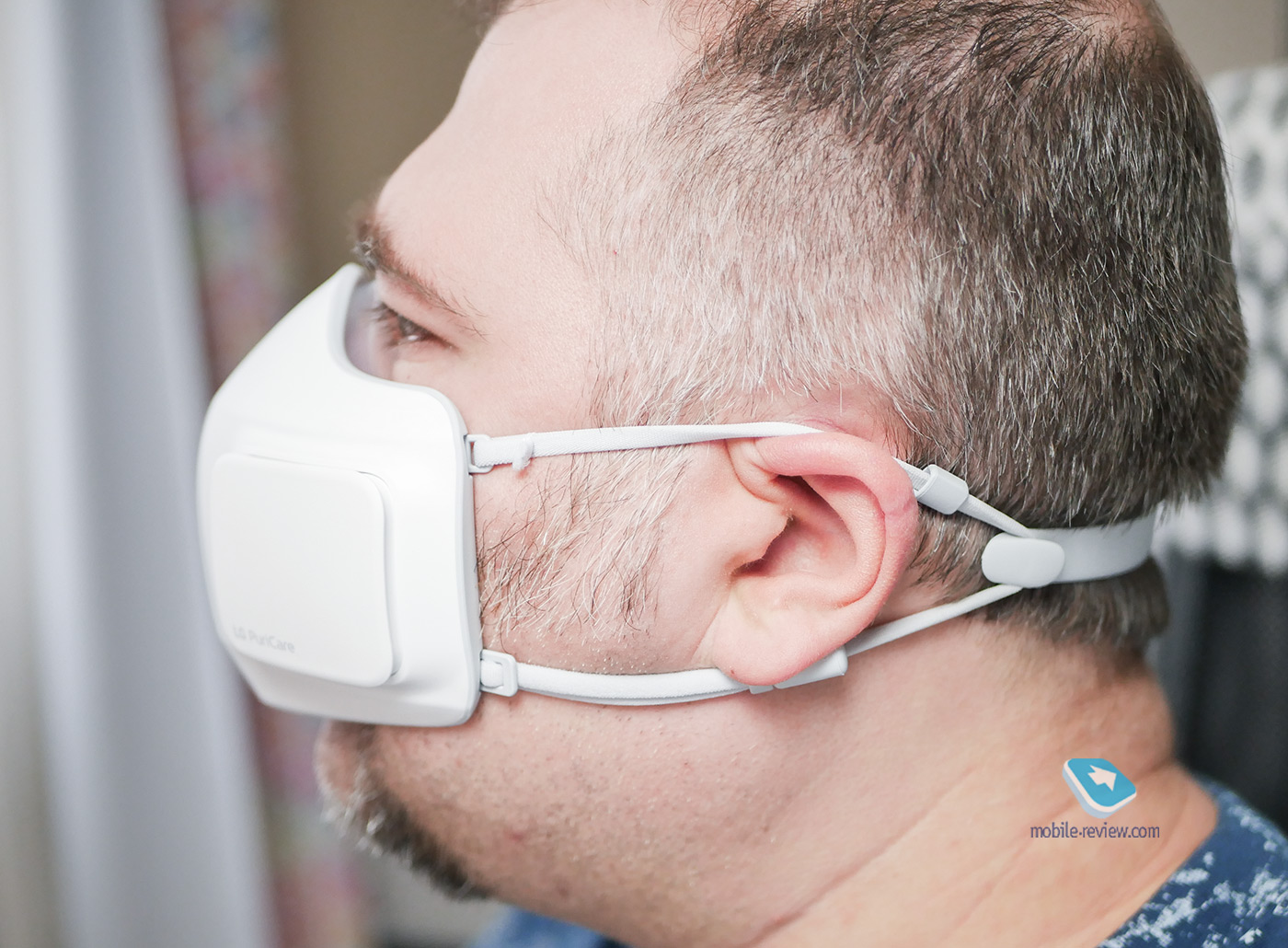 Examen du masque LG PuriCare Wearable Air Purifier - jouet coûteux ou un appareil moderne important ? » width=