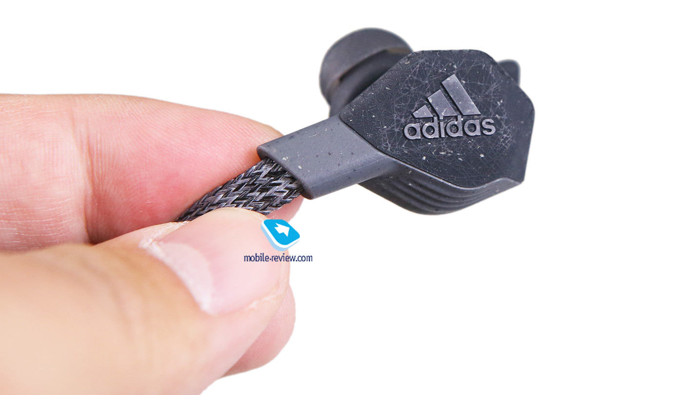 Обзор спортивных беспроводных наушников Adidas FWD-01