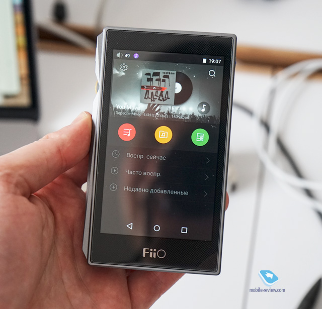 Hi-Fi плеер FiiO X5 третьего поколения