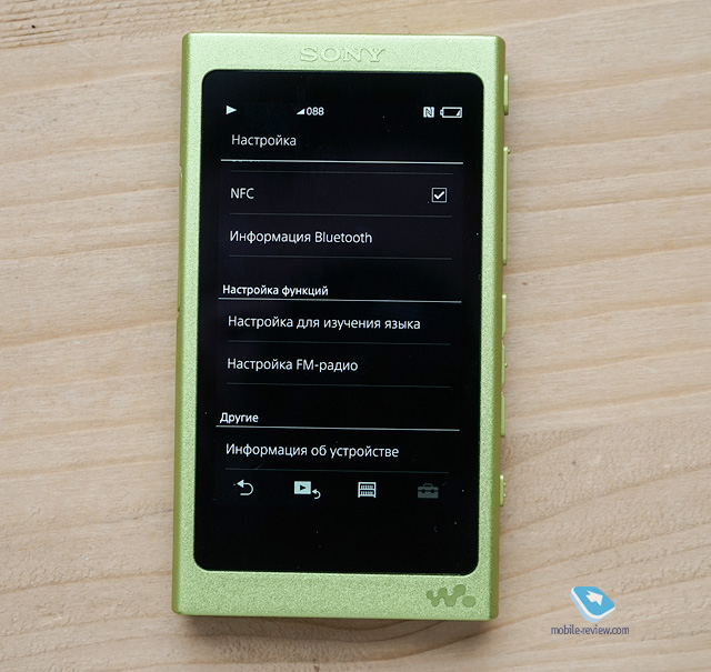Mobile-review.com Обзор плеера Sony Walkman NW-A35