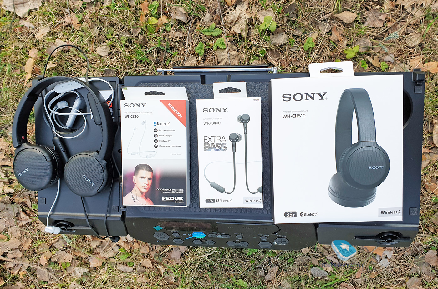 Про Xperia 5 и 3 пары доступных наушников Sony
