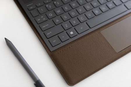 HP Spectre Folio - Open with Pen