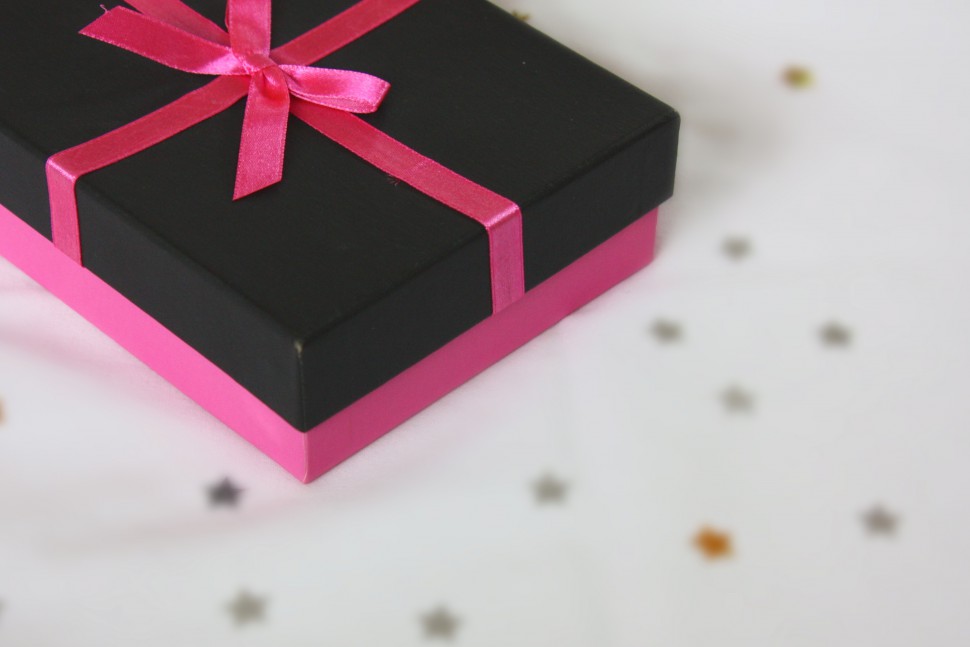 -absolutely_free_photos-original_photos-christmas-present-3238x2159_13492