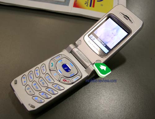 samsung 1st flip phone