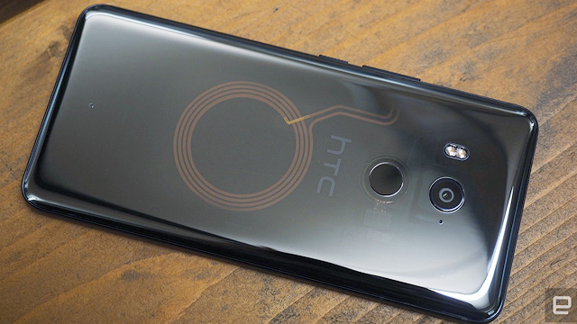   HTC U11+