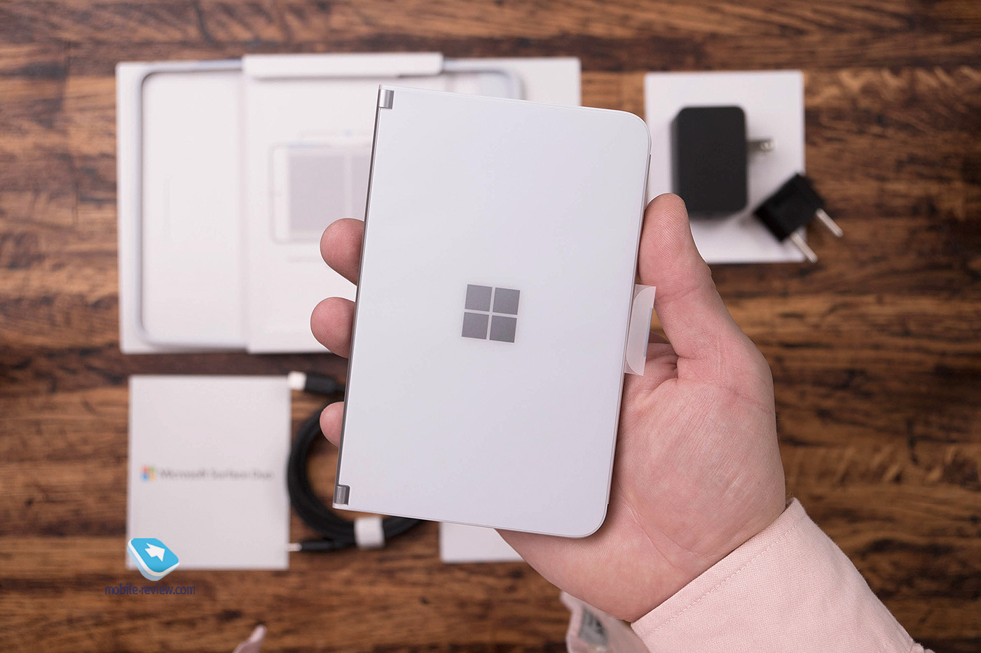 Обзор необычного смартфона - Microsoft Surface Duo