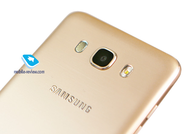 Samsung Galaxy J7 2016 – самый крупный бюджетник компании