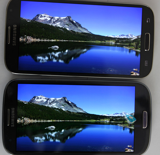 Сравнение экранов Samsung Galaxy S IV и Samsung Galaxy S III