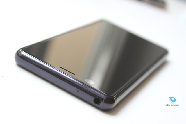 Sony XPERIA ACE SO-02L Review