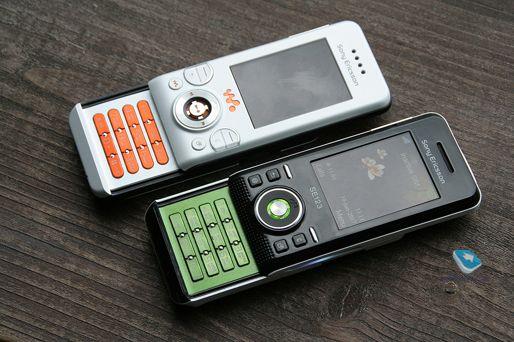 Фото телефона эриксон. Sony Ericsson w580i. Sony Ericsson 580. Sony Ericsson Walkman w580i. Сони Эриксон 580.