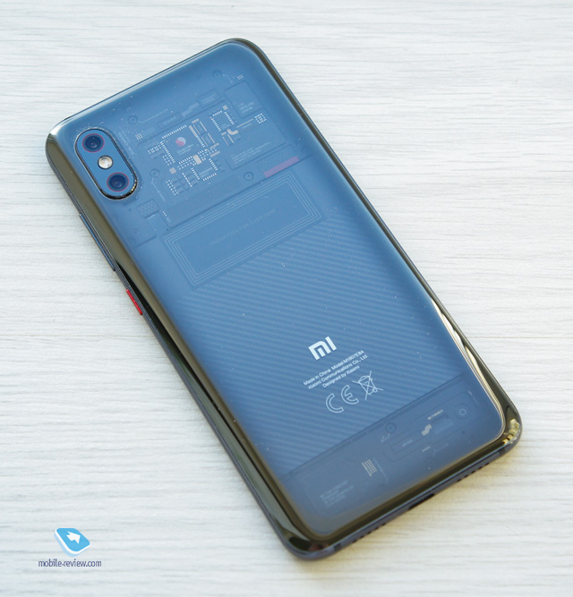 Xiaomi Mi 8 Pro. Unterschiede zum regulären Mi 8